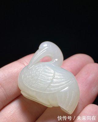 阴线!清乾隆和田玉籽料 白玉 庭院仕女 子冈牌 诗文牌
