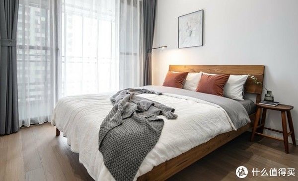 客厅|她坚持在玄关加一扇门，家人都觉得很鸡肋，入住后才发现真好用！