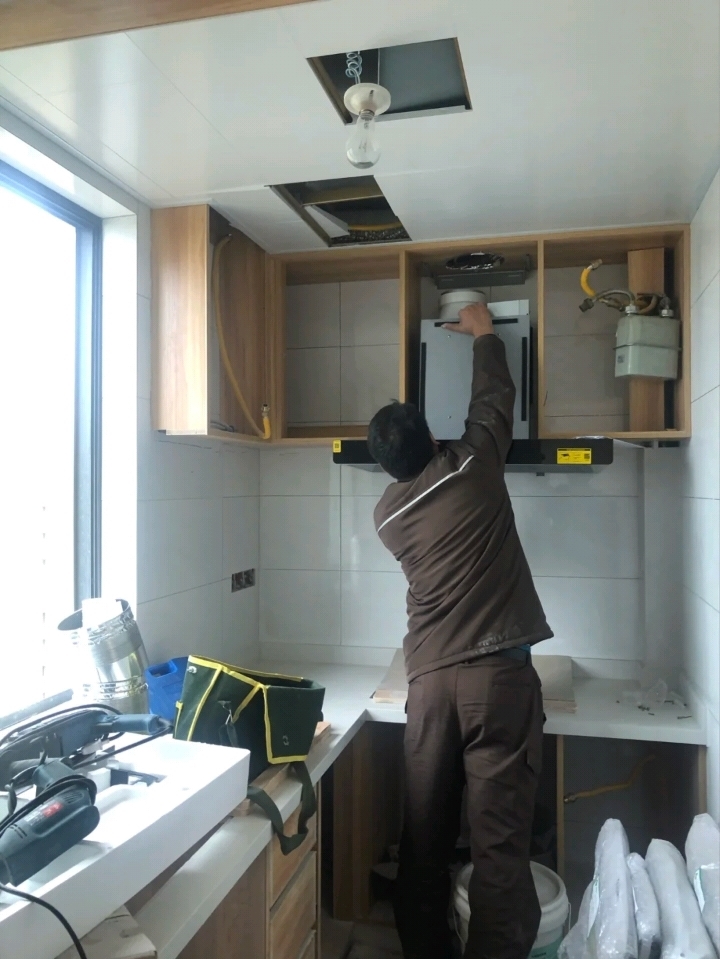 安装|说好的免费上门安装,实则暗藏套路,这6种家居安装多留点心眼!