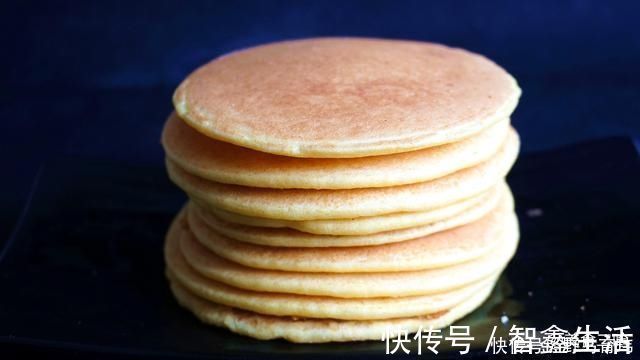 粗粮小饼真好吃,80岁的老奶奶也能咬得动,松软好消化,做起来