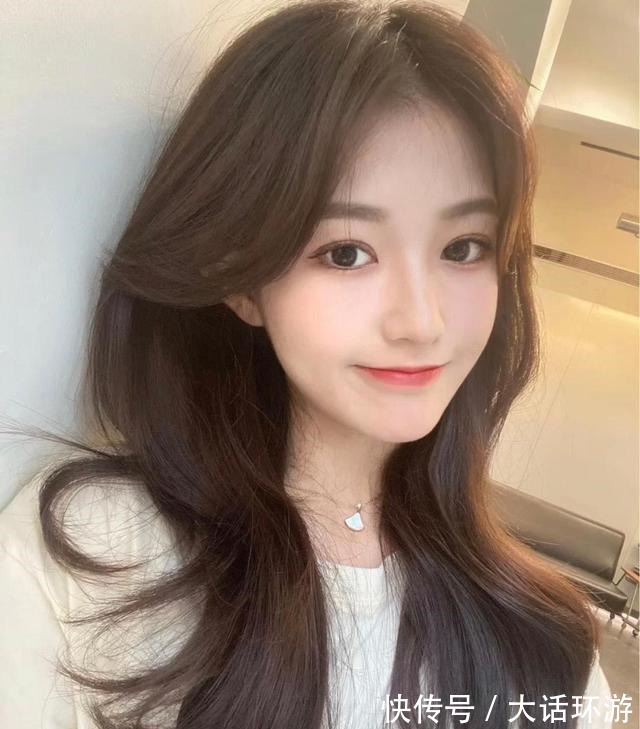 直发 2021发型风向标短直发更受欢迎,刘海又重回巅峰,气质更A了!