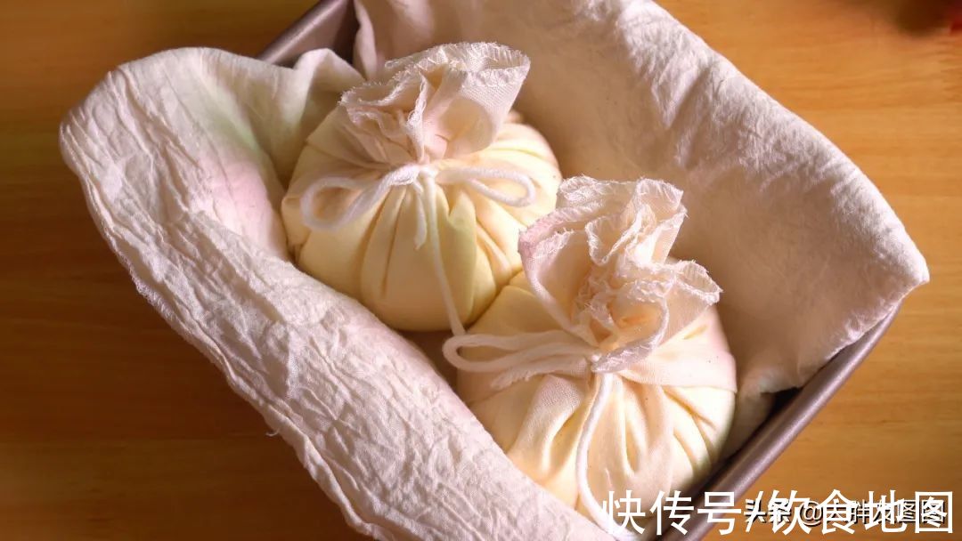 不要烤箱,没有面粉,自制绵密丝滑的安茹蛋糕,一勺挖开,馋了