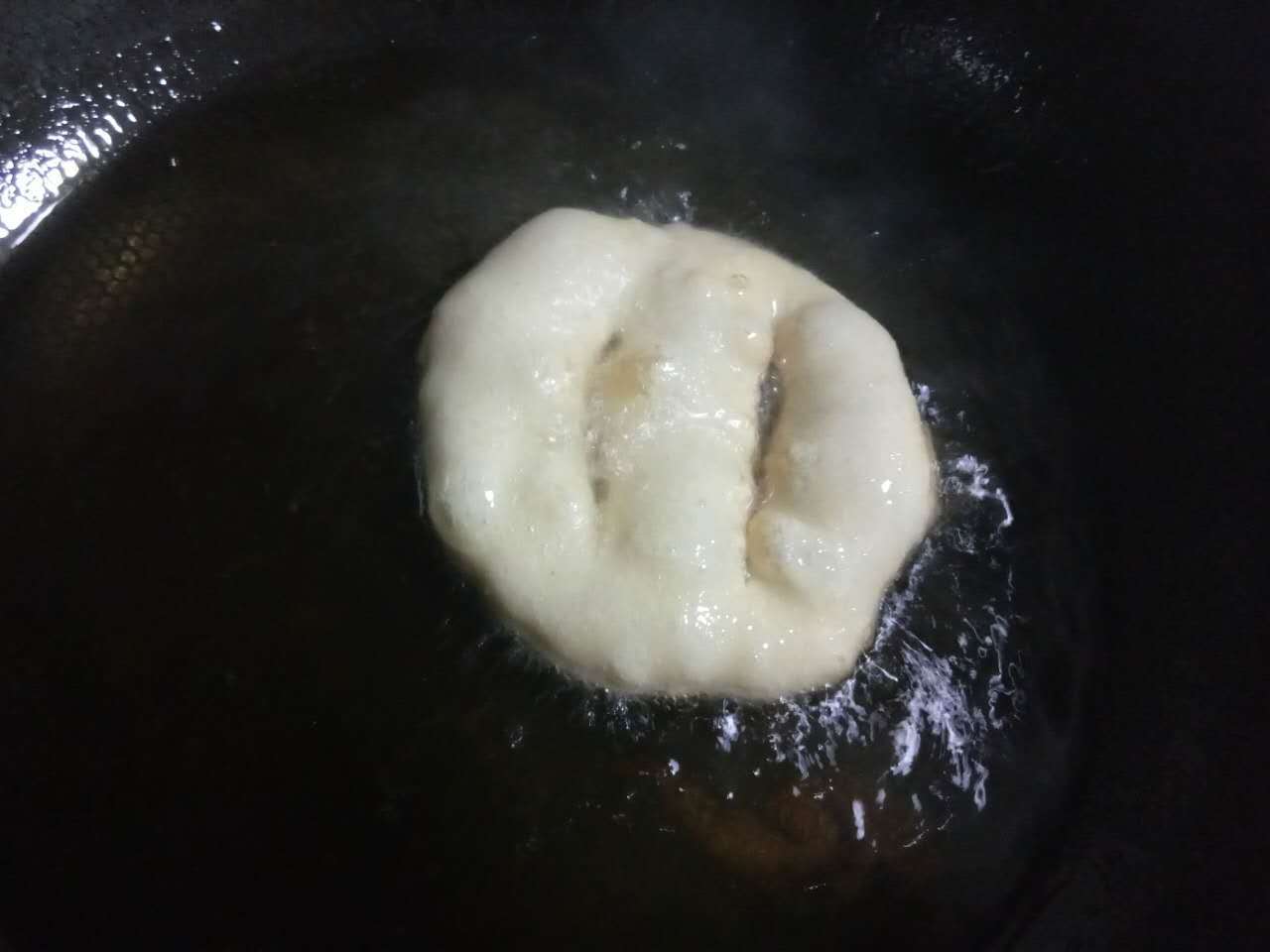 油饼这样做,吃一口满嘴香,做法详细告诉你,蓬松酥软吃不够