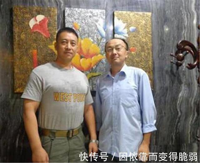 李旭|中国保镖李旭，击穿3厘米的钢板仅需一根筷子，时薪达28万