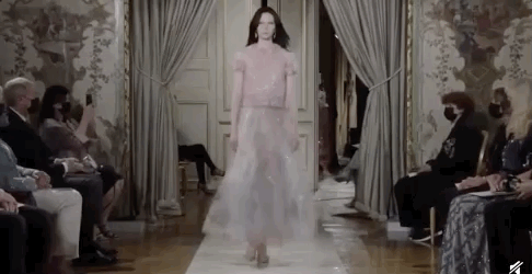 87岁的阿玛尼老爷子，依然是把高级做得最优雅的人|T型台 | shine