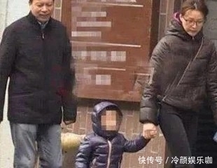 央视 董卿给粉丝写亲笔信,自曝为朗读者呕心沥血,力破被央视开除谣言