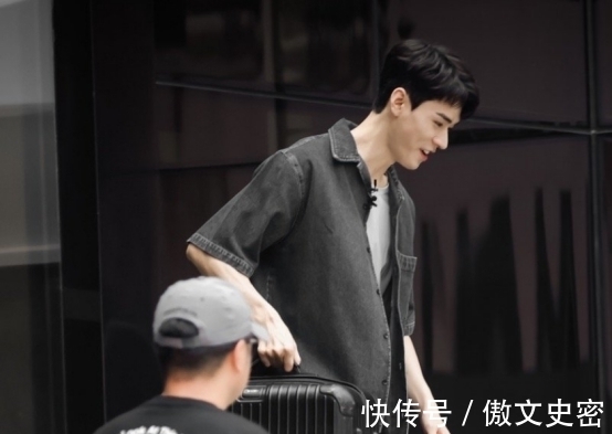 中餐廳|《中餐廳5》錄制了,龔俊現(xiàn)身機(jī)場(chǎng)帶鍋加盟,周也姚安娜你站誰