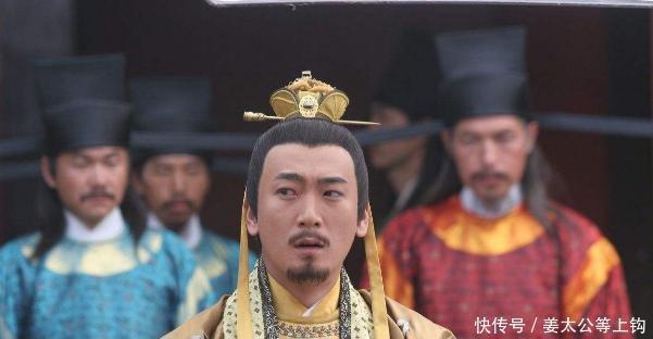 父亲|历史上最可怜的皇帝，刚出生就遭到嫌弃，当上皇帝还是靠自己儿子！