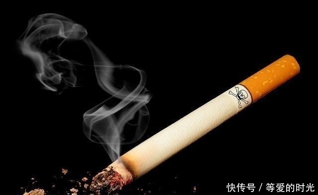 【草丁图书馆】爱吸烟的人,如果能做到几点,或许不用戒烟,肺就能少受点罪