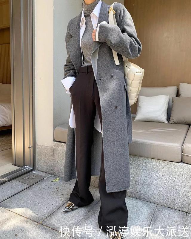 不管大衣还是羽绒服，女人少买黑色，这3种颜色更高级，洋气减龄