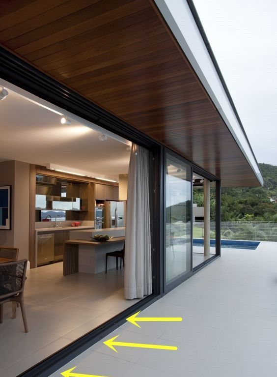 积水|物业不让封阳台，他把排水槽跟阳台门轨道合二为一，好看还不积水