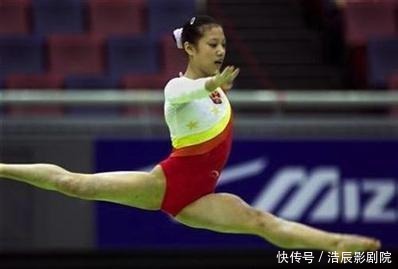 体操名将瘫痪22年 生育时胸部以下无知觉 丈夫首次在镜头前落泪 全网搜