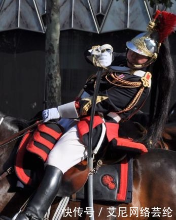 说起|战场上骑兵应该怎么拔刀?从清人佩刀为何总是刀柄向后说起