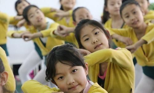 孩子|这3种兴趣班是“碎钞机”,家长别给孩子报,浪费钱不说还没用