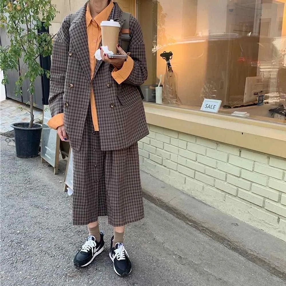 搭配|秋冬穿衣搭配:今冬外套、裤子、卫衣流行 “ 穿大不穿小 ”!让你慵懒又时髦!