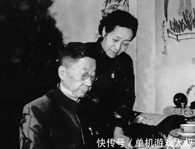 文艺界&民国才女赵清阁:告诉老舍只有跳江才能厮守,老舍投湖她终身未嫁