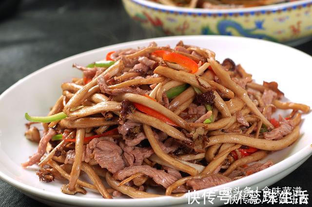 口感|炒牛肉,直接下锅炒不对!大厨教你一招,简单又快捷,口感还滑嫩