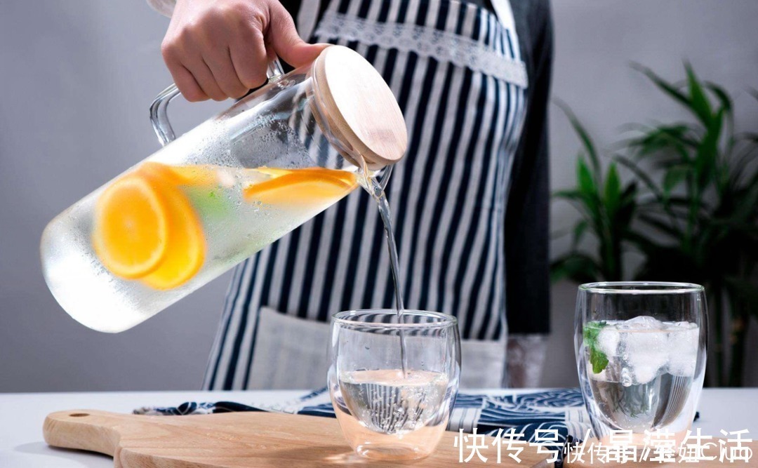 肠胃疾病|睡前有这5个好习惯的女生,不仅会越来越瘦,皮肤也越来越白净!