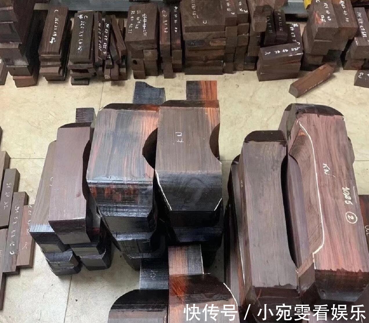 红木|非洲大红酸枝等于老挝大红酸枝,被豪言壮语震惊到了吧?