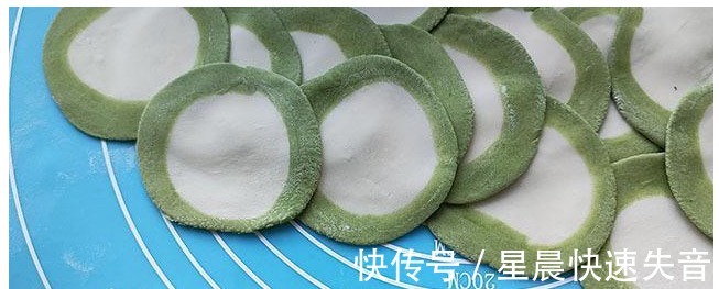 它比韭菜饺子简单，比白菜饺子好处，不放味精，自然鲜香，我常包！