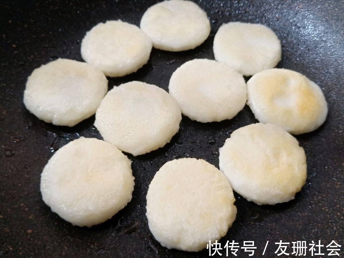 糯米|香甜软糯的红糖糍粑,营养美味,适大人小孩都爱吃的小甜品