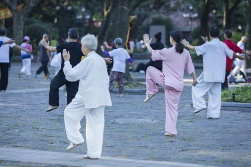 中老年人|55岁以后如何养生？牢记“3忌、2勤、1戒”