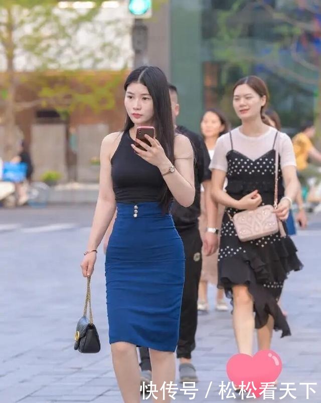 场合|连衣裙穿搭简约大气,各种场合都适用,街头最引人瞩目的时尚单品