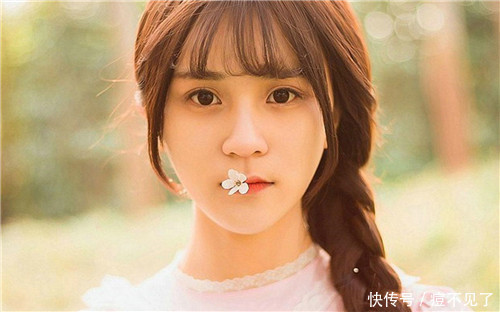 被痘痘侵袭的脸蛋怎么办?痘博士为你提出三点建议!