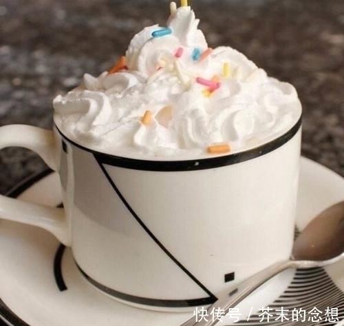 造假|七种造假食物,图五像在吃塑料,网友全部都吃过,我没救了