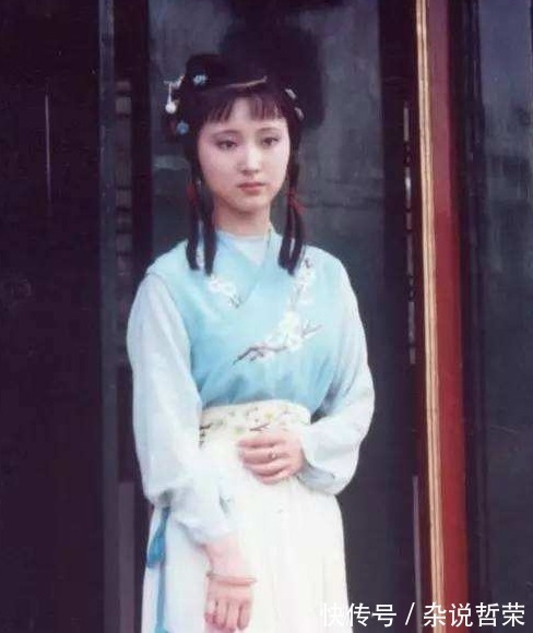 晓旭&红楼梦林黛玉的服饰都超美,每一件穿在陈晓旭身上都宛如天仙下凡