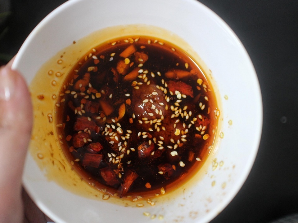 教你自制懒人版凉皮,无需水洗,口感劲道又好吃,比卖的香多了