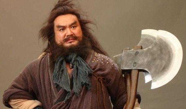 晁盖$此人在梁山排名第十二,救过晁盖和宋江,却被自己人逼得走投无路