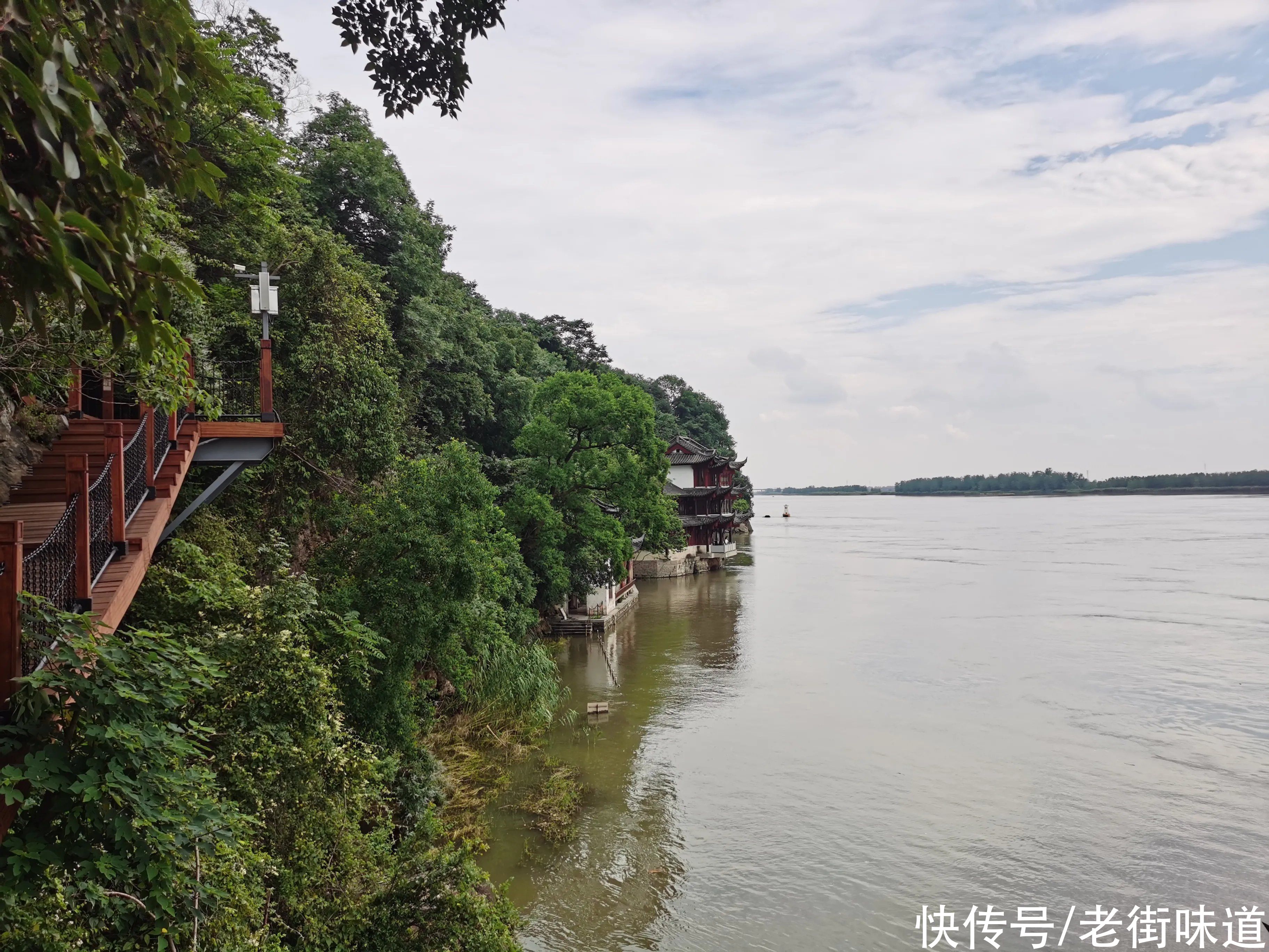 黄鹤|李白名作《夜泊牛渚怀古》是一首奇怪的五律，牛渚在哪里？