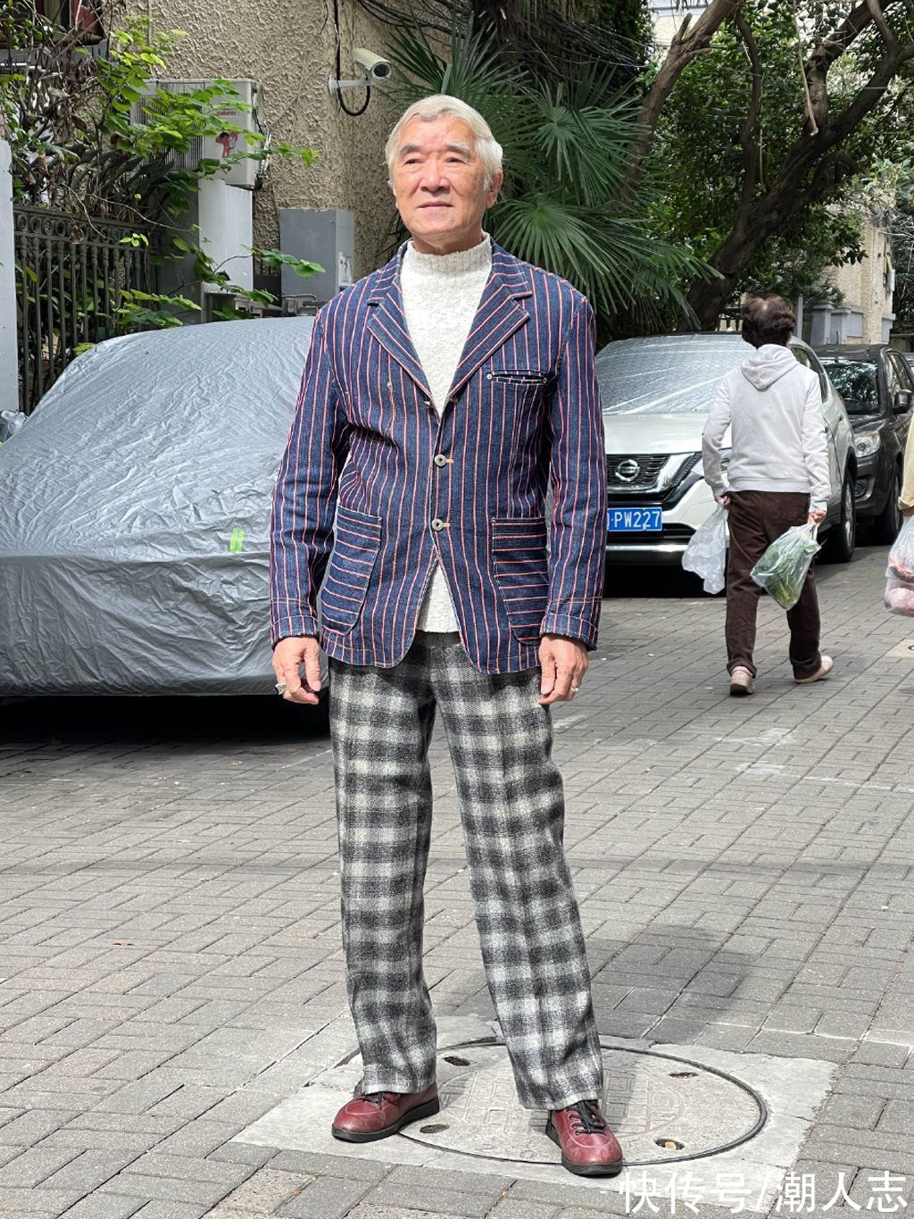 运动风 等我退休了，也要跟上海爷爷学穿搭！不穿老年装，比年轻人还时髦