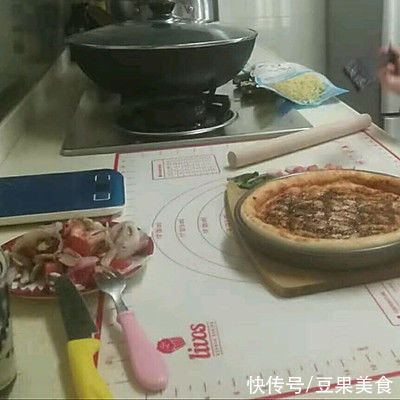 披萨pizza～这样做，解馋堪比红烧肉