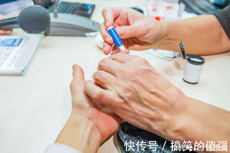 血糖|60岁以上老人,正常血糖是多少?超过这一范围,已经是糖尿病了
