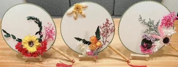 儿子|教师节，儿子要送一幅画给老师，哈哈哈哈～