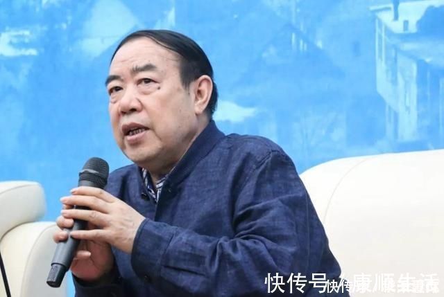 艺术品#贾平凹写小说没赚多少钱,但书法卖4万一个字,靠卖书画成富豪