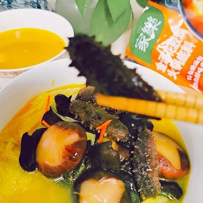 海参菌菇花胶鸡浓汤