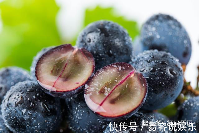 葡萄|为了生个大眼睛娃,孕妇孕期狂吃葡萄,孩子出生后怀疑抱错了