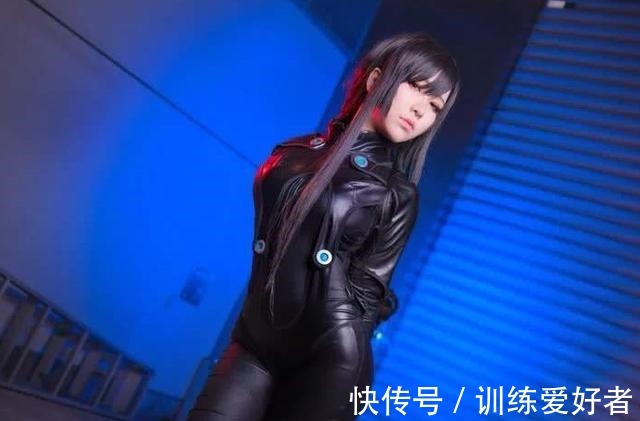 鼓包|胶衣coser竟也可以不是小姐姐尴尬的鼓包也是假的槽点太多了!