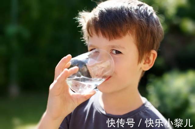 干燥|立秋日后,家长养育牢记“两多三防四不要”,促进孩子健康成长