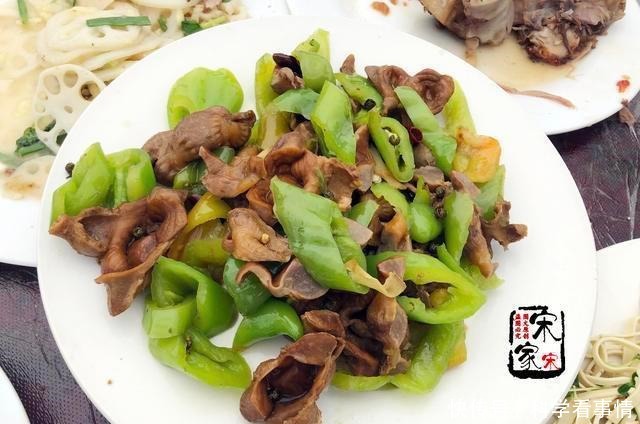 农村330元一桌的宴席,鸡鸭鱼肉都有,利润在哪