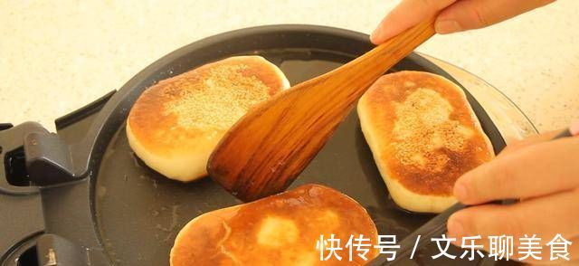不用烤箱，只需牛奶和面粉，在家也能吃到酥到掉渣的火烧了