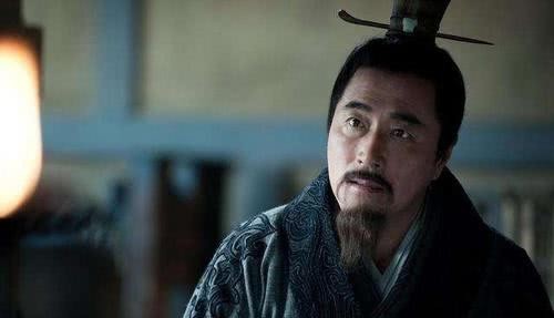 吕公|他人穷说大话，一位高人却当场将女儿许配给他，看中他哪一点？