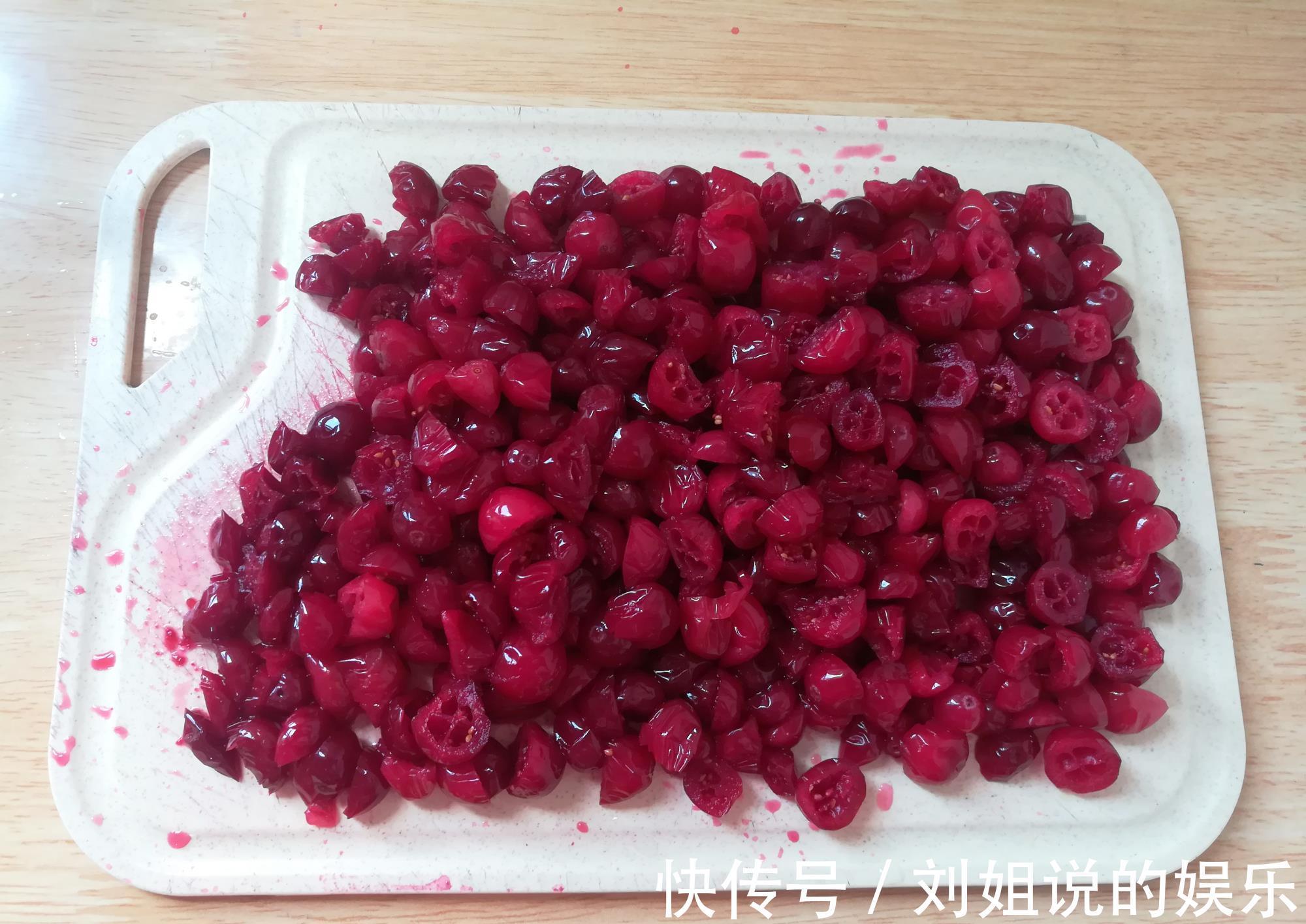 蔓越莓|夏天易出汗,这种高钾水果要多吃,每天坚持吃一点,年轻不显老