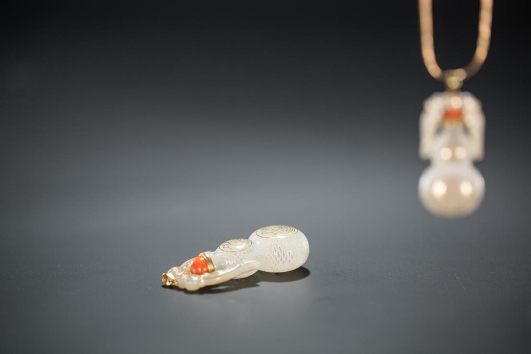 工艺$时尚守艺人 |“玉”比你以为的要时髦：金镶玉传承人杨晓雅