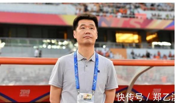 国足|难求一胜!李霄鹏国足大名单公布球迷失望:结果和武汉泰山一样