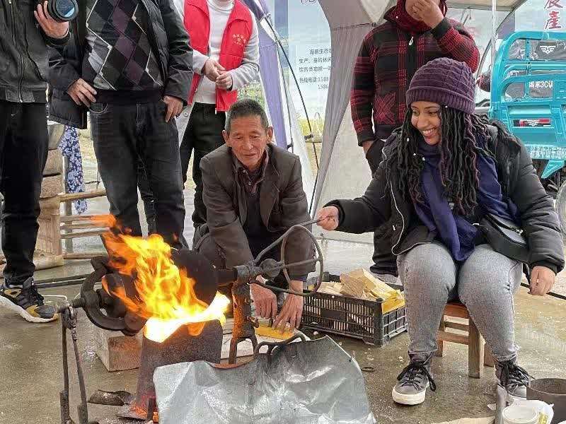 宁波诺丁汉大学|宁波两高校组织留校中外师生感受中国年味