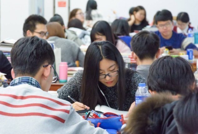 不是所有学生都适合考研,张雪峰直言这三类学生考了用处也不大